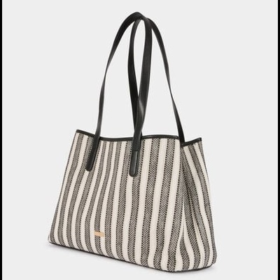 Mala tote riscas preto e branco com alças pretas