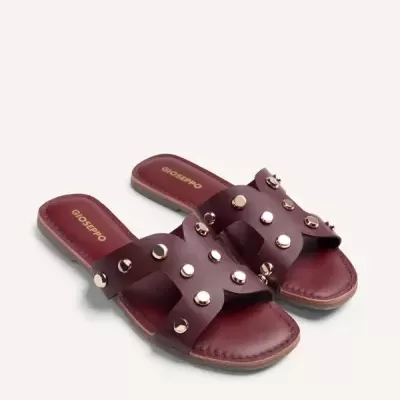 Chinelos femininos GIOSEPPO bordô com tachas douradas