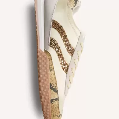 Ténis bege com detalhes em glitter dourado e padrão animal