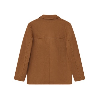 Casaco castanho masculino de tecido texturado, visto de costas