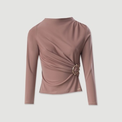 Camisola feminina rosa com manga comprida e fivela circular decorativa