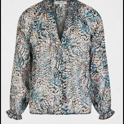 blusa de manga comprida colorida com padrão abstrato e gola alta