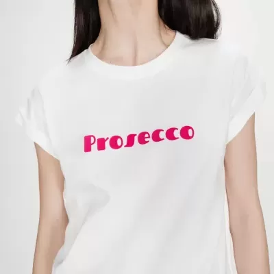 T-shirt branca com texto rosa Prosecco