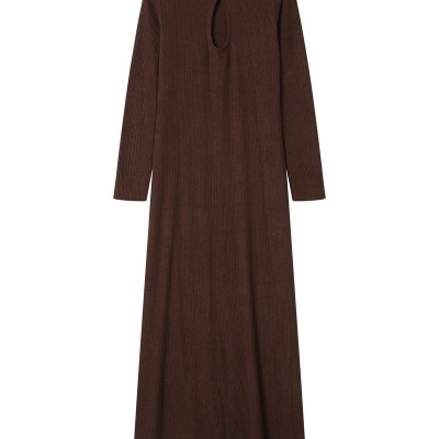 Vestido comprido castanho de malha com manga comprida e abertura nas costas