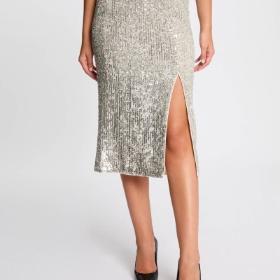 Saia prateada com lantejoulas e racha frontal