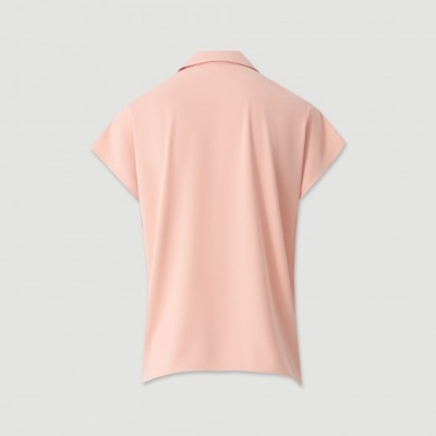 Blusa feminina cor-de-rosa claro de manga curta vista de trás