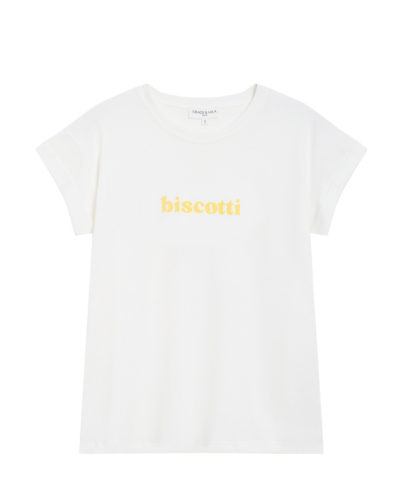 T-shirt branca com texto amarelo biscotti