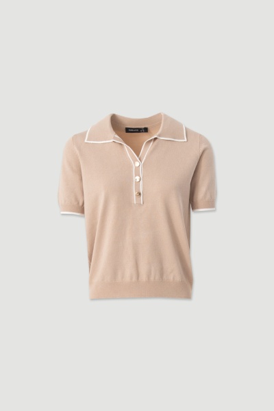 Camisola de malha bege com gola polo e detalhes em branco