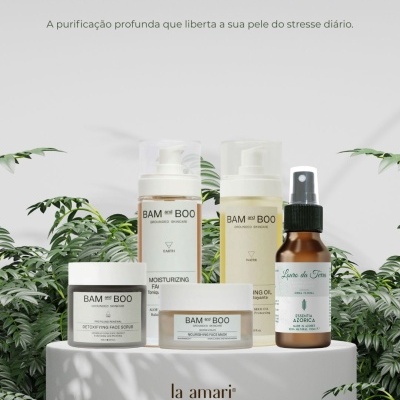 Kit de limpeza e detox com produtos BAM and BOO e Lauro da Terra num cenário com plantas verdes