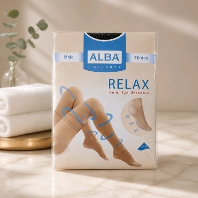Embalagem de collants ALBA RELAX 70 den com imagem de pernas usando meias cor de pele.