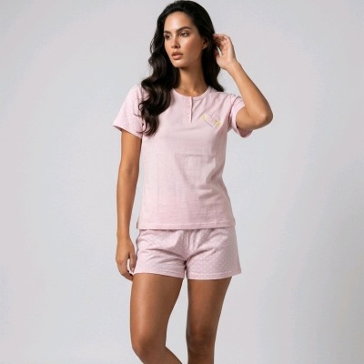 Conjunto de pijama feminino rosa claro com t-shirt e calções curtos