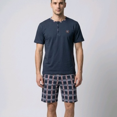 Pijama masculino azul escuro com calções aos quadrados