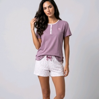 Pijama feminino lavanda com calções brancos florais