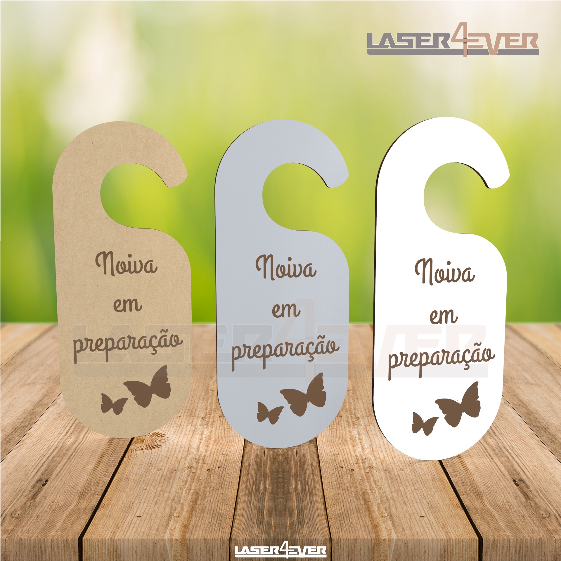 Placas de pendurar para portas com mensagem 'Noiva em preparação' em três cores diferentes