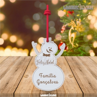 Ornamento de natal boneco de neve branco com texto em português e cordão vermelho