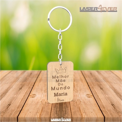 Porta-chaves em madeira com texto gravado para a mãe