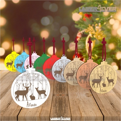 Ornamentos de Natal redondos coloridos com renas e nome Afonso