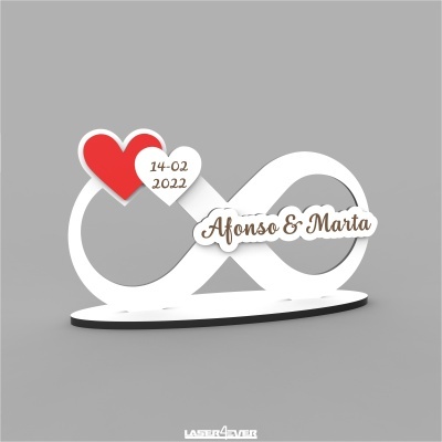Escultura decorativa em forma de infinito com corações e texto Afonso & Marta