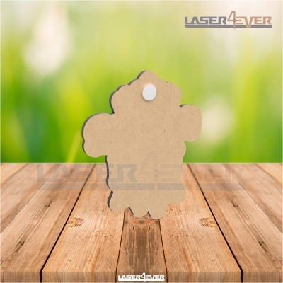 Etiqueta decorativa em cartão castanho com orifício branco em fundo natural