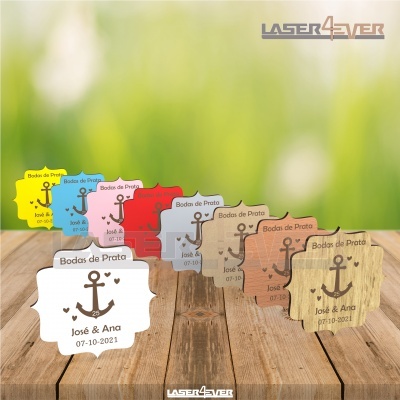 Marcadores de mesa coloridos para Bodas de Prata com âncora e nomes