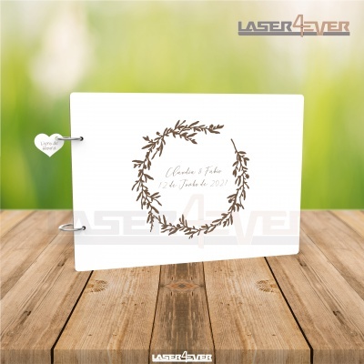 Livro de assinaturas branco com ornamento de ramos e texto