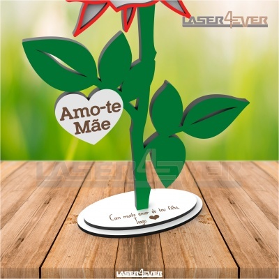 Figura decorativa flor vermelha com texto Amo-te Mãe e base com mensagem