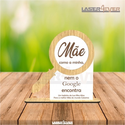 Placa decorativa de madeira e acrílico com mensagem para mãe