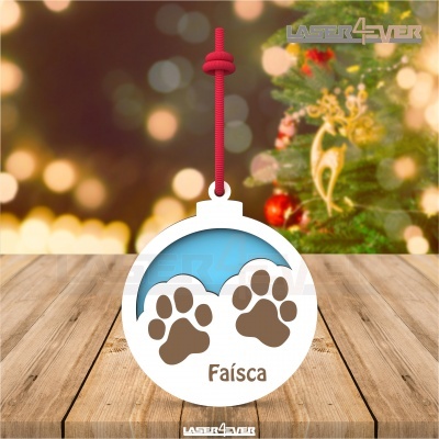 Enfeite de Natal redondo com pegadas de patas e texto Faísca