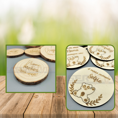 Discos de madeira com gravações a laser de palavras em português e desenhos de ursinhos