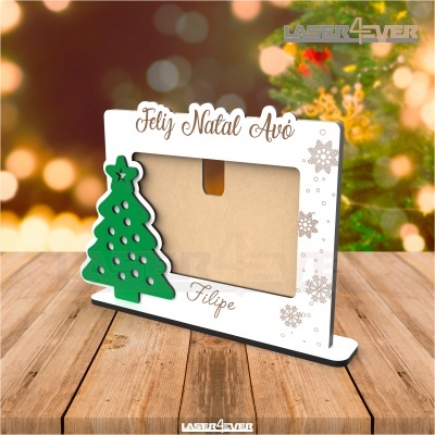 Porta-fotos de Natal em madeira com uma árvore verde e texto dedicado à avó Filipe