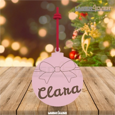 Bola de Natal rosa com laço desenhado e nome Elana, pendurada por cordão vermelho
