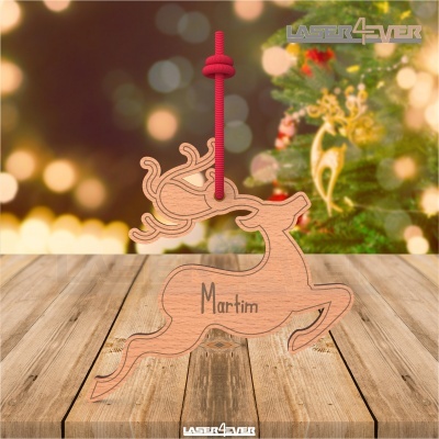 Enfeite de Natal em madeira em forma de rena com nome 'Martim'
