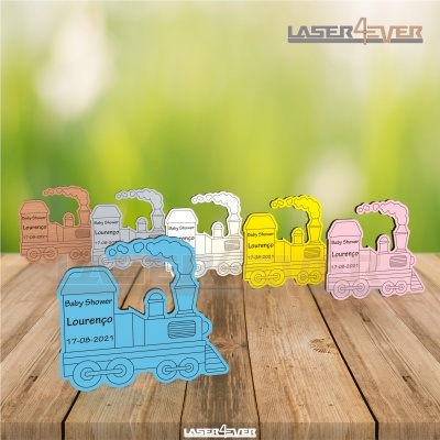 Lembranças de chá de bebé em forma de comboios de acrílico colorido com texto impresso