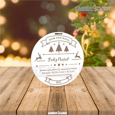 Ornamento redondo branco de Natal com gravação a laser e texto comemorativo
