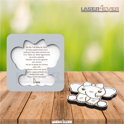 Convite em forma de elefante branco e preto com texto em português e logo LASER4EVER no fundo