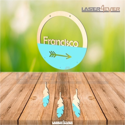 Pendurado decorativo de madeira com nome Francisco em azul e madeira clara