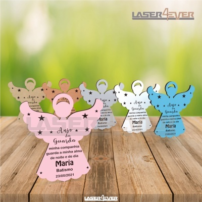 Figurinhas decorativas de anjos em madeira colorida com texto personalizado e estrelas pretas