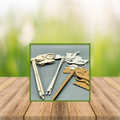 Topper para bolos em madeira com design de animais e chapéus