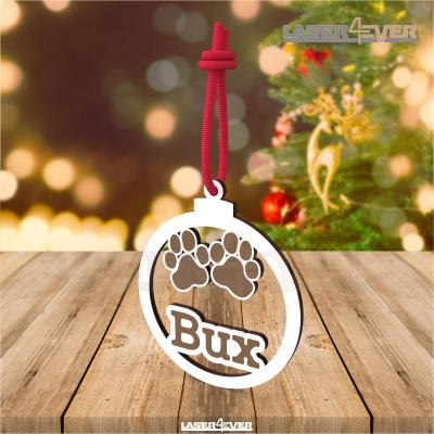 Ornamento redondo branco de Natal com pegadas de patas e nome Bux pendurado