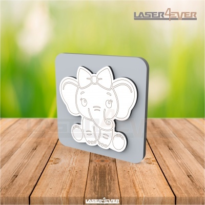 Objeto decorativo quadrado com imagem de elefante branco sentado e laço