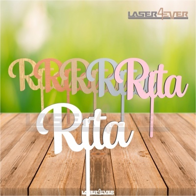 Toppers para bolos com o nome Rita em várias cores e materiais