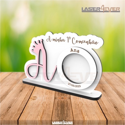 Objeto decorativo primeira comunhão branco e rosa com texto e data