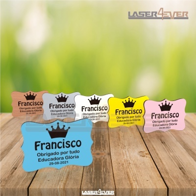 Placas coloridas com texto de agradecimento para Educadora Glória