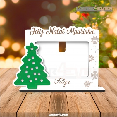 Porta-fotos de Natal em madeira branca com árvore de Natal verde e texto personalizado