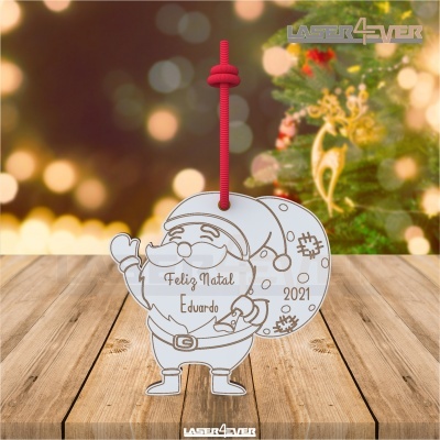 Enfeite de Natal de Pai Natal em madeira com cordão vermelho e texto gravado