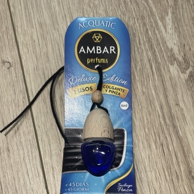 Diffuseur parfum Ambar parfums Deluxe Edition Acquatic en packaging bleu avec bouchon en bois