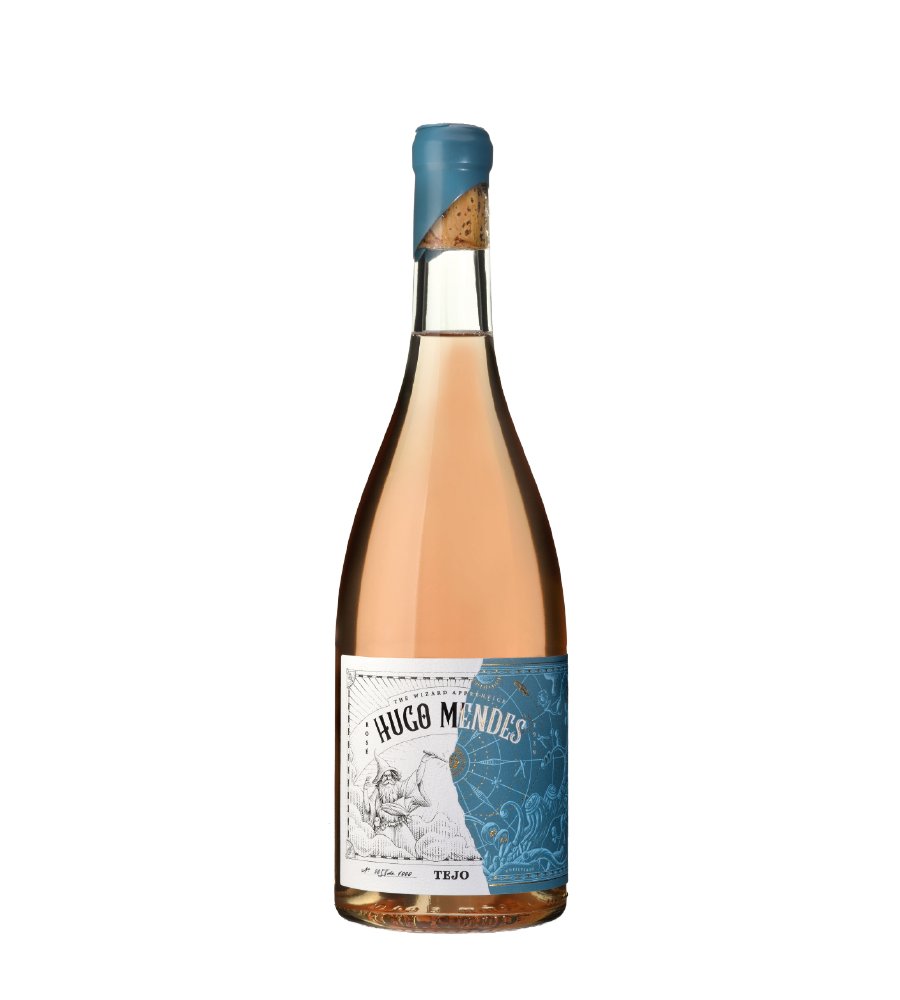 Garrafa de vinho rosé com rótulo azul e branco Hugo Mendes