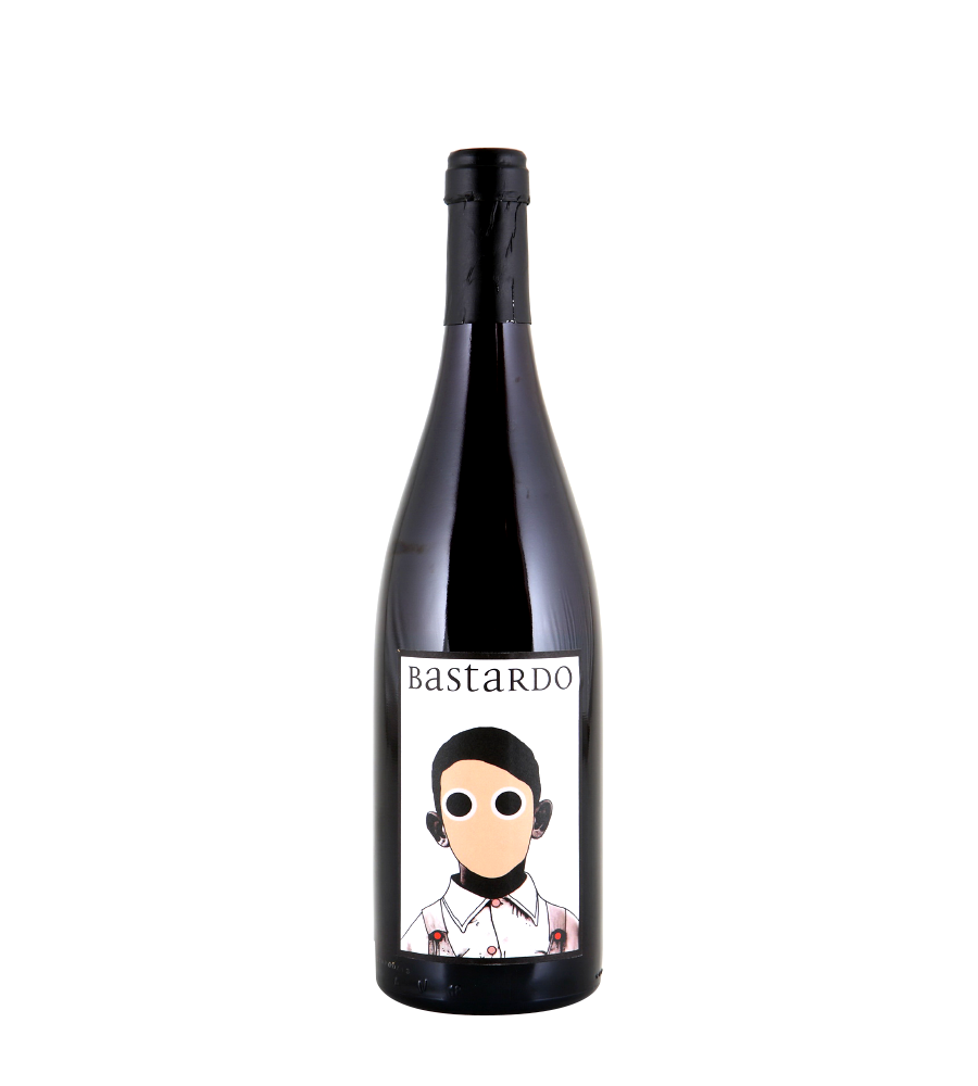 Garrafa de vinho com rótulo branco e ilustração de figura humana com olhos grandes