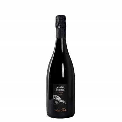 Garrafa preta de vinho espumante com rótulo preto Vinha Formal e ave