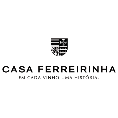 Logo Casa Ferreirinha com escudo e slogan em preto e branco